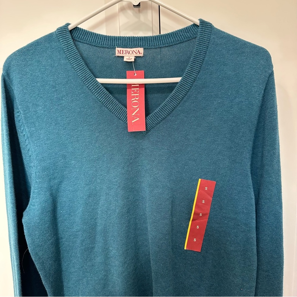 NWT women’s small Merona Blue Knit V-neck sweater,wool blend